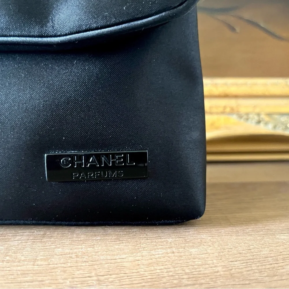 CHANEL Black Satin cosmetic parfume pouch